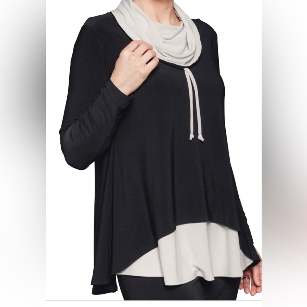 NWT Sympli Lickity Split top (Oatmeal/Black) size 12